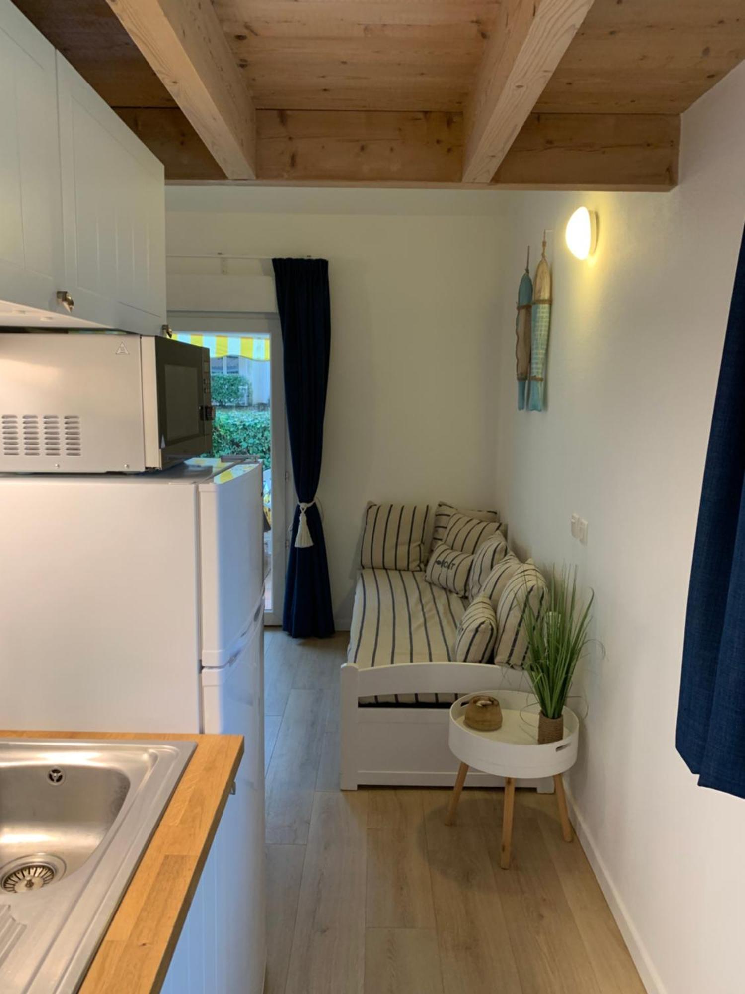 Maisonnette avec piscine intérieure chauffée à 300m de la plage Saint-Georges-d'Oleron Extérieur photo